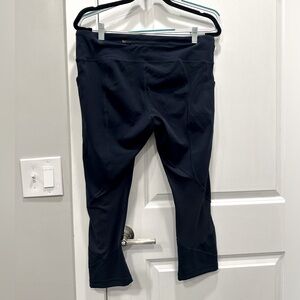 Lululemon Athletica Cropped Navy Blue Yoga Pants - Size 12